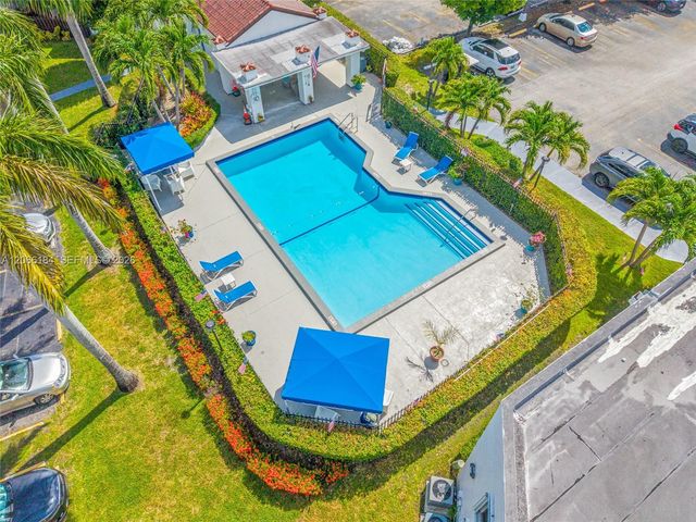 9405 Fontainebleau Boulevard 112, Miami, FL 33172