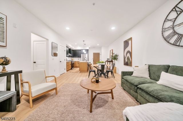 309 Encampment Ct, Montville Twp., NJ 07082