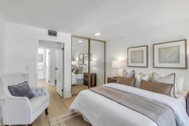 1458 Hudson Street 310, Redwood City, CA 94061