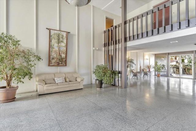 1458 Hudson Street 310, Redwood City, CA 94061