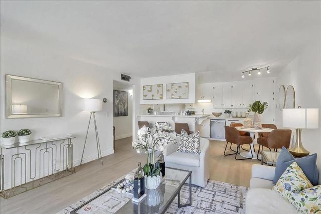 1458 Hudson Street 310, Redwood City, CA 94061