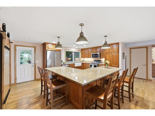 1996 KIMBERLY Dr, Eugene, OR 97405