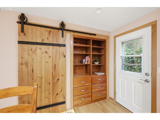 1996 KIMBERLY Dr, Eugene, OR 97405