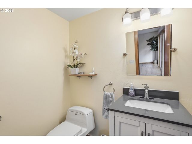 1996 KIMBERLY Dr, Eugene, OR 97405