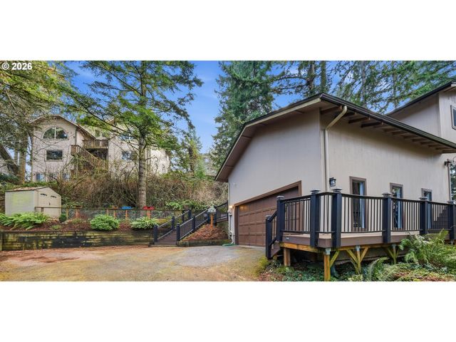 1996 KIMBERLY Dr, Eugene, OR 97405