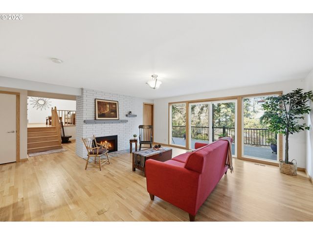 1996 KIMBERLY Dr, Eugene, OR 97405