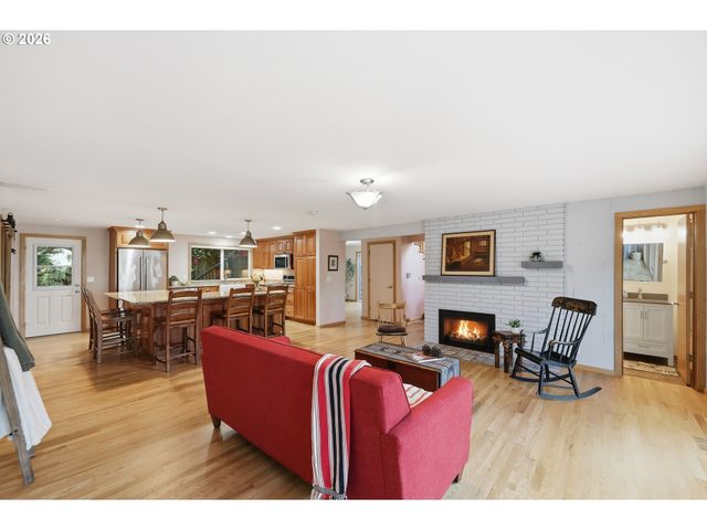 1996 KIMBERLY Dr, Eugene, OR 97405