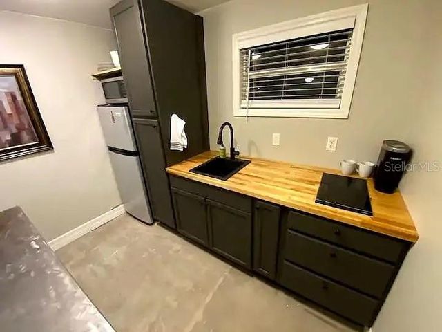 5420 29TH AVENUE S B, Gulfport, FL 33707
