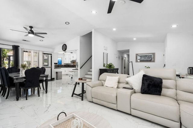 1852 N Hollywood Drive, Reedley, CA 93654