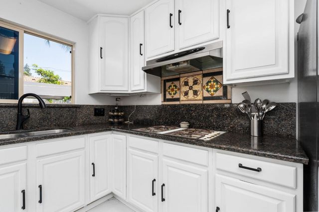 1852 N Hollywood Drive, Reedley, CA 93654