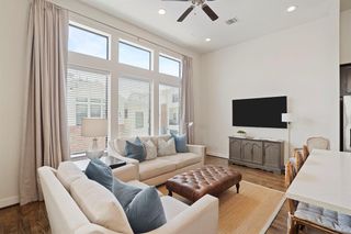 1005 Green Kensington Drive, Houston, TX 77008