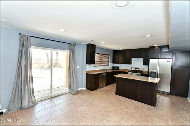6372 FRANKLIN RIDGE Drive, El Paso, TX 79912