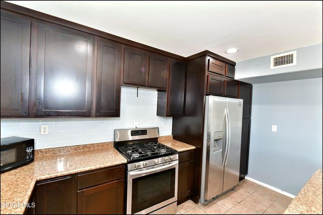 6372 FRANKLIN RIDGE Drive, El Paso, TX 79912