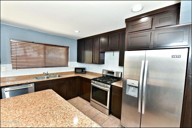 6372 FRANKLIN RIDGE Drive, El Paso, TX 79912
