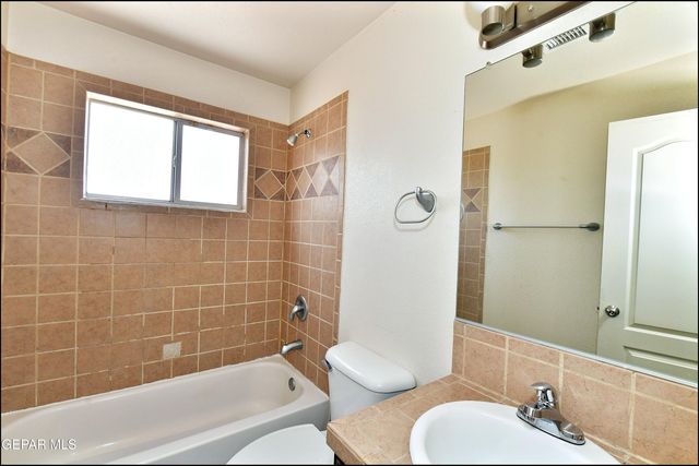 6372 FRANKLIN RIDGE Drive, El Paso, TX 79912