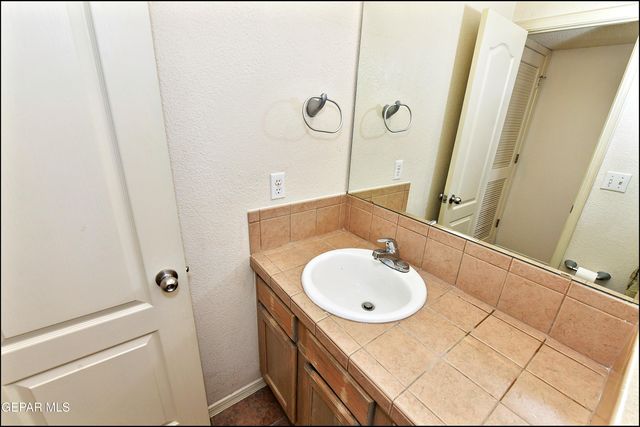 6372 FRANKLIN RIDGE Drive, El Paso, TX 79912