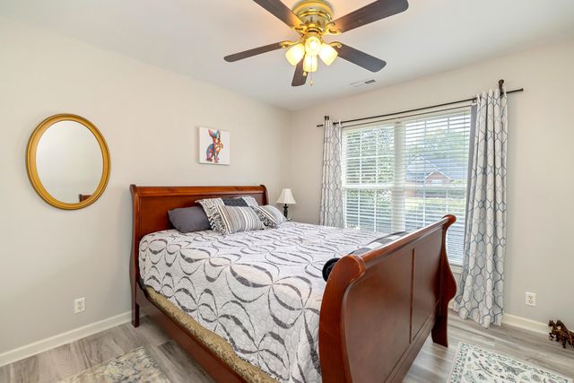 105 Oakview Circle, Manning, SC 29102