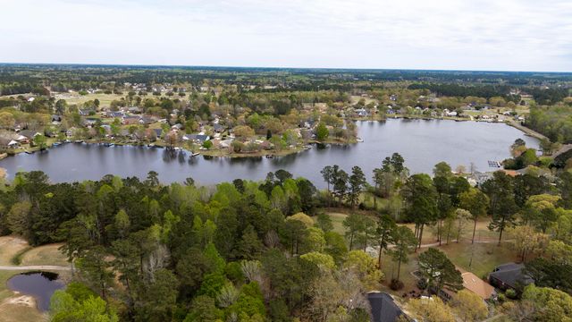 105 Oakview Circle, Manning, SC 29102