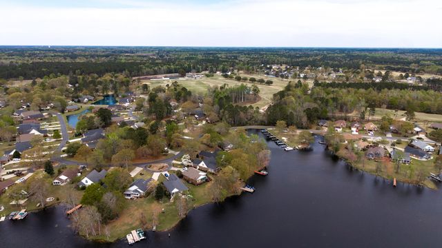 105 Oakview Circle, Manning, SC 29102
