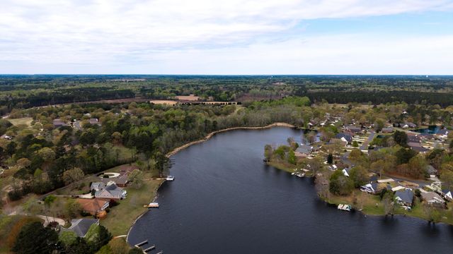 105 Oakview Circle, Manning, SC 29102