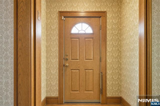 82 Brook Avenue, Passaic, NJ 07055