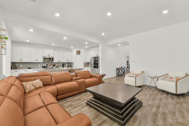 506 Campbell Drive, League City, TX 77573