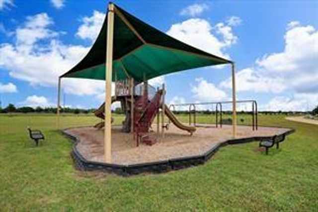 506 Campbell Drive, League City, TX 77573