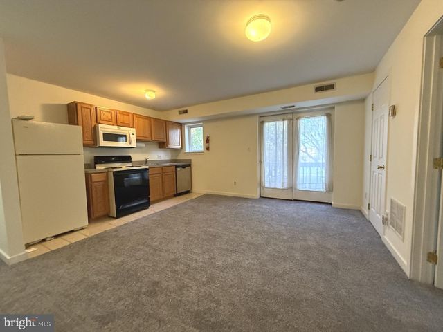 3308 EASTVIEW LN, Wilmington, DE 19802