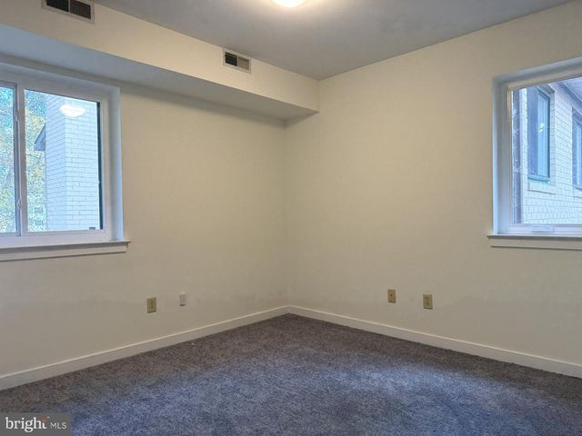 3308 EASTVIEW LN, Wilmington, DE 19802