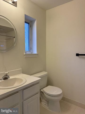 3308 EASTVIEW LN, Wilmington, DE 19802