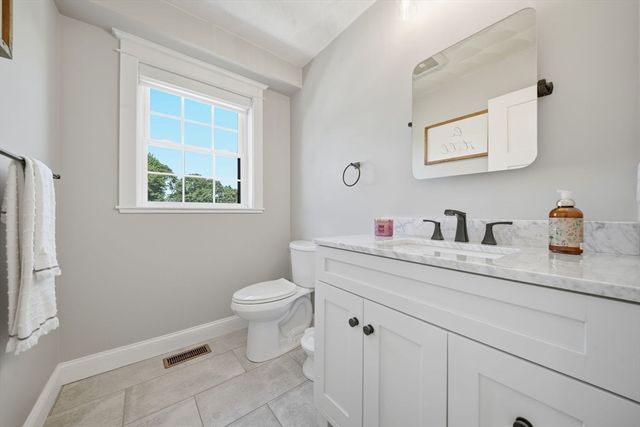 25 Margate Ave, Saugus, MA 01906