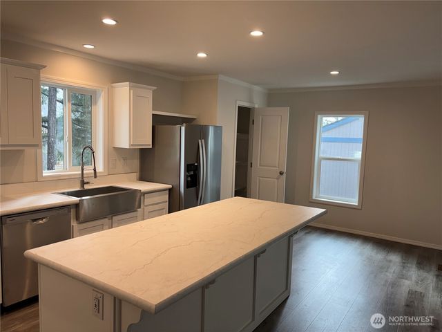 31 E Fox Lane, Shelton, WA 98584