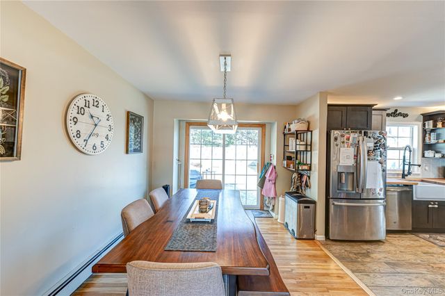 9 Leeds Street, South Huntington, NY 11746