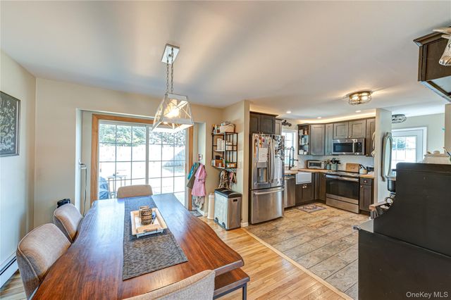 9 Leeds Street, South Huntington, NY 11746