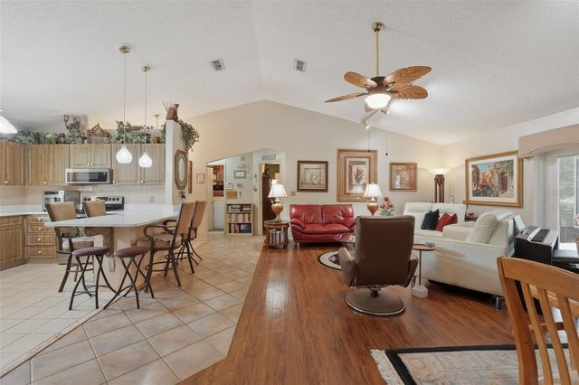 2425 HAWK GRIFFIN ROAD, Plant City, FL 33565