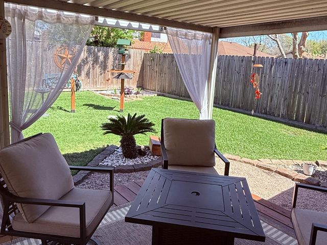 409 N Travis Street, Deer Park, TX 77536