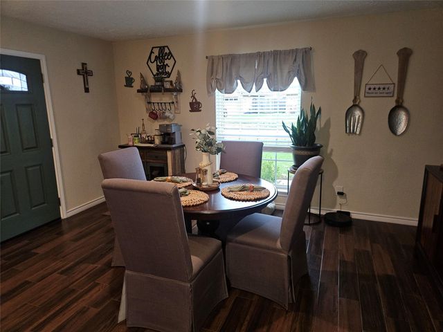 409 N Travis Street, Deer Park, TX 77536