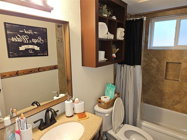 409 N Travis Street, Deer Park, TX 77536