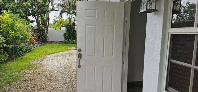 15015 Garfield Dr 1, Homestead, FL 33033