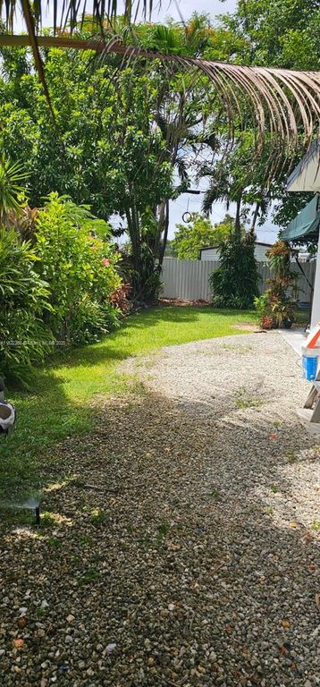 15015 Garfield Dr 1, Homestead, FL 33033