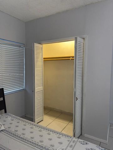 13142 SW 5th St 0, Miami, FL 33184