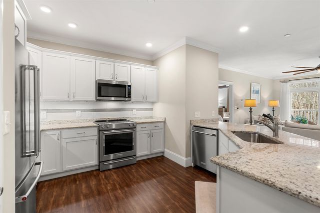 2 Henry David Dr Unit 209, Nashua, NH 03062