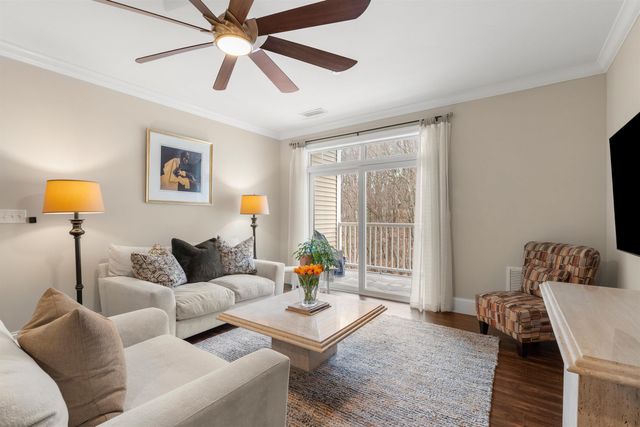 2 Henry David Dr Unit 209, Nashua, NH 03062