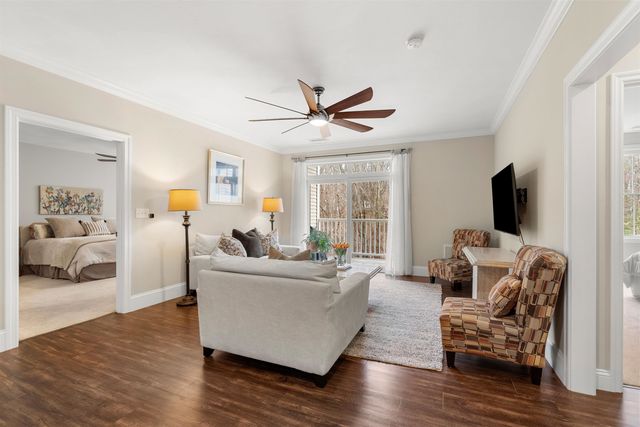 2 Henry David Dr Unit 209, Nashua, NH 03062