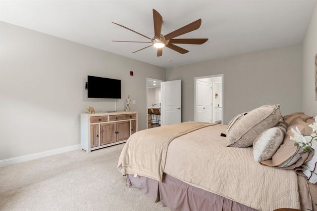 2 Henry David Dr Unit 209, Nashua, NH 03062