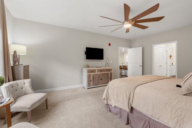 2 Henry David Dr Unit 209, Nashua, NH 03062