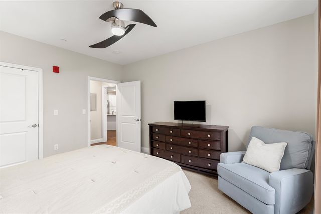 2 Henry David Dr Unit 209, Nashua, NH 03062