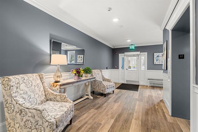 2 Henry David Dr Unit 209, Nashua, NH 03062