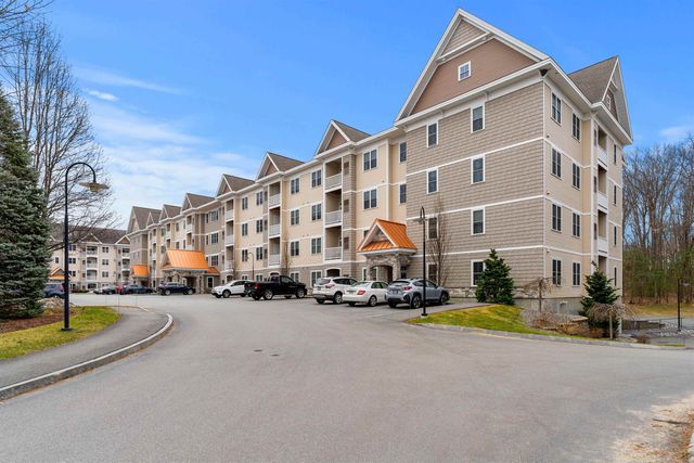 2 Henry David Dr Unit 209, Nashua, NH 03062