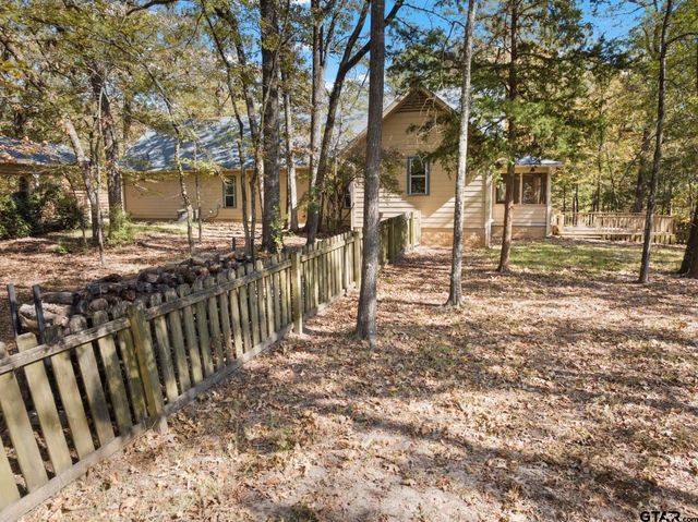 153 County Road 2433, Pittsburg, TX 75686